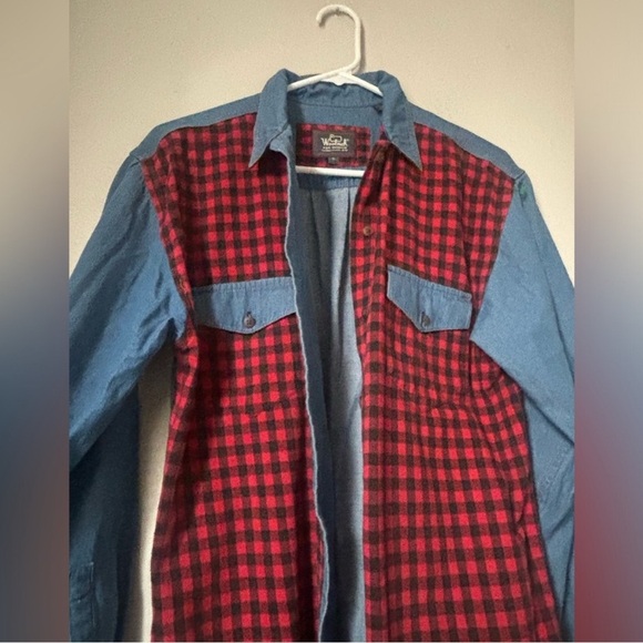 Woolrich checkered plaid gingham, denim patch shirt size small - Picture 3 of 4